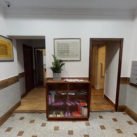 Apartament Komuny Paryskiej 62