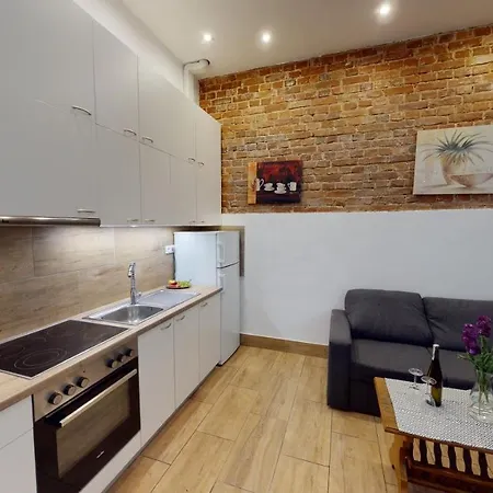 Komuny Paryskiej 62 Apartament *