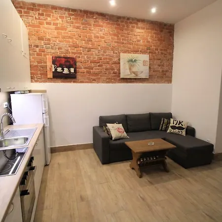 Komuny Paryskiej 62 Apartament *