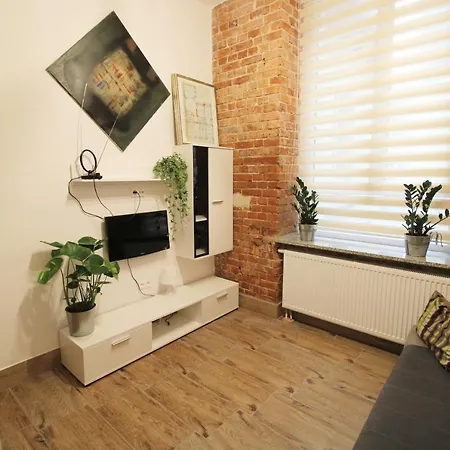 Apartament Komuny Paryskiej 62 Wrocław